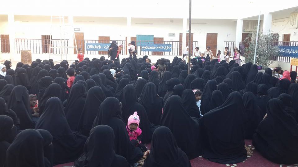 بتمـويل مؤسسة البر للتنمية الاجتماعية : فريق فيض العطاء التطوعي النسوي يقيم محاضرات التربية النفسية للأطفال في القطن وسيئون